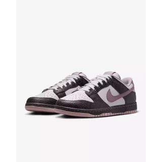 Nike Dunk Low SE "Medium Ash"