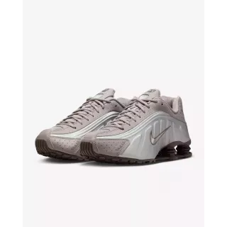 Nike Shox R4