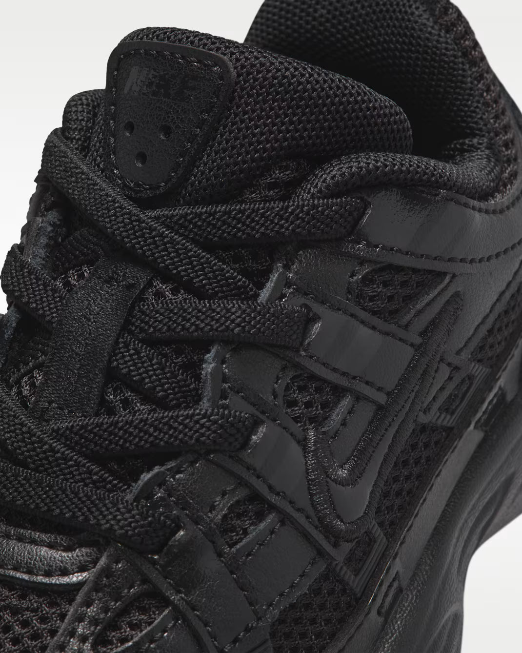 Nike P-6000