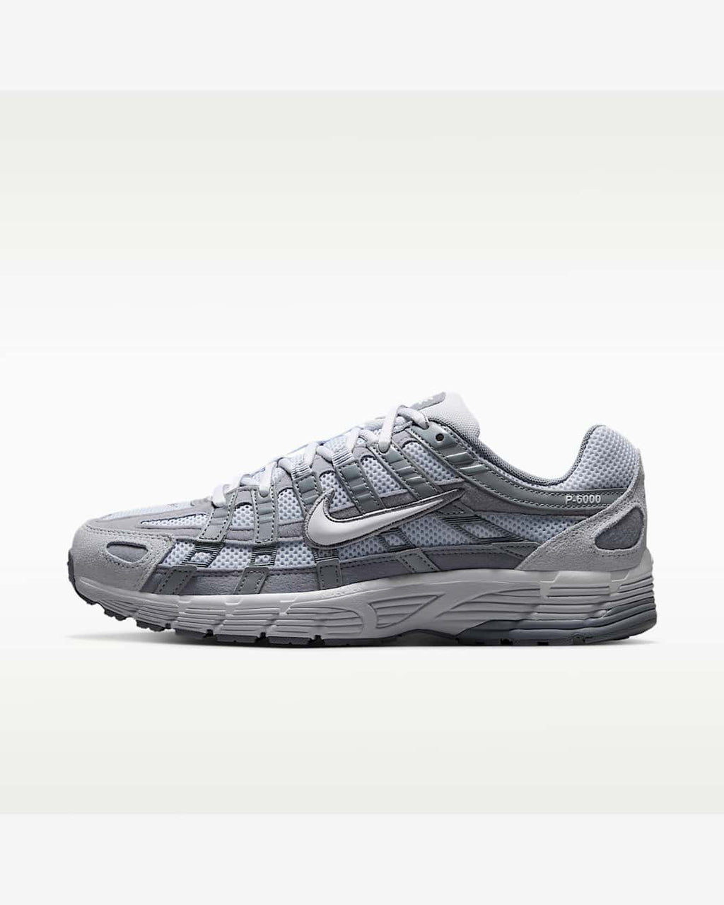 Nike P-6000 femme – Gris Football Grey / Stealth / Blanc – vue 1