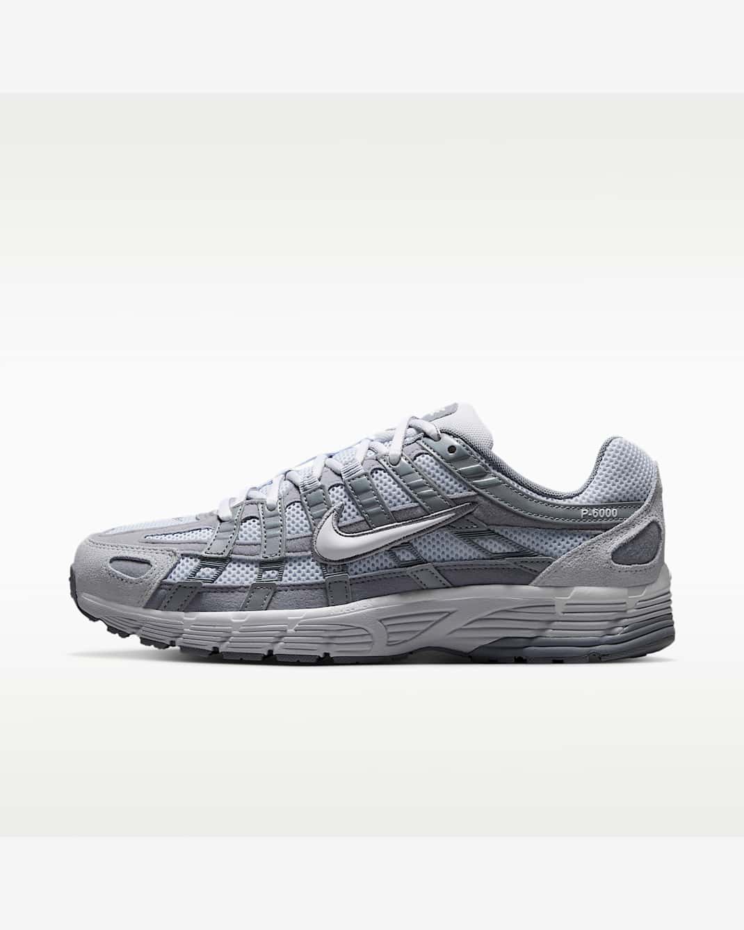 Nike P-6000 femme – Gris Football Grey / Stealth / Blanc – vue 1